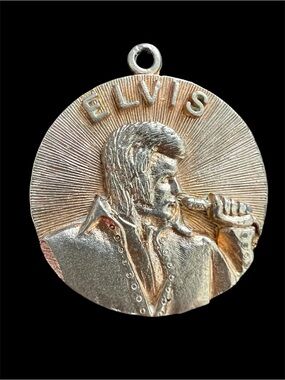 Vintage Elvis Presley King of Rock 1935-1977 Necklace Medallion Pendant